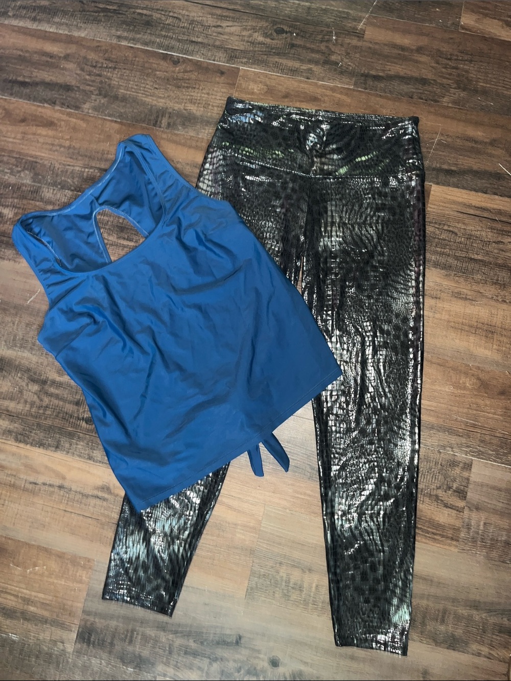2 piecesWomen’ High-Waist Shiny Black Leggings size L  n M that blouse